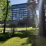 Апартаменты - *