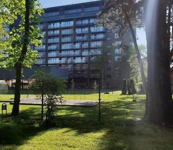 Апартаменты - *